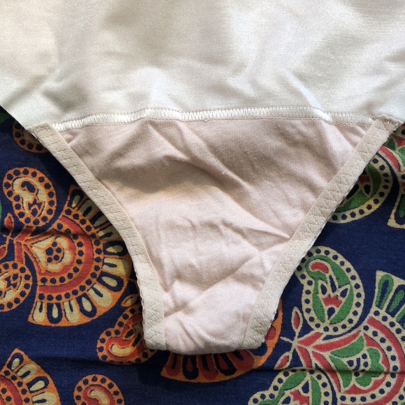 NWT 2X Spanx Thong Shaper High Waist Panty - Picture 4 of 6